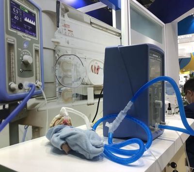 直击进博会“公共卫生防疫专区”:抗疫产品“全链条”闪亮登场